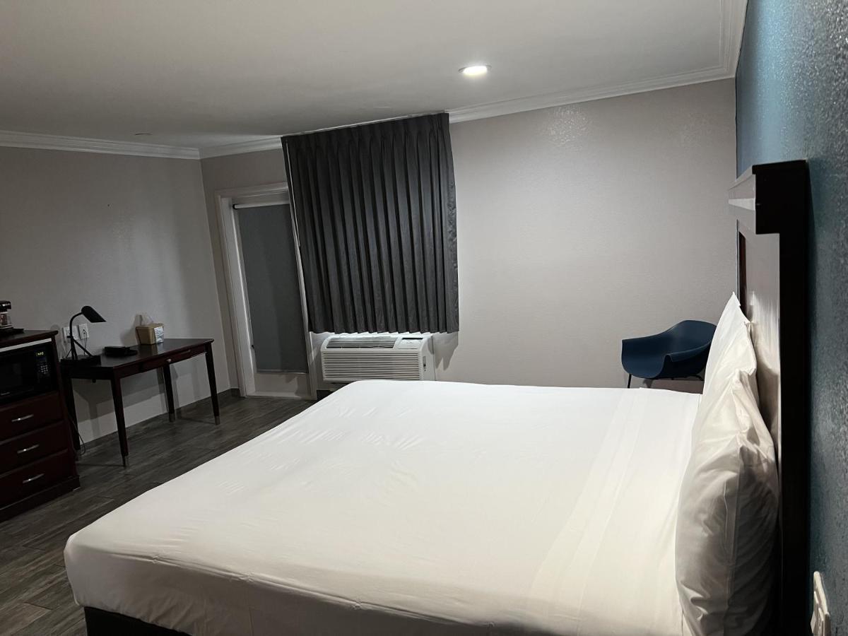 梅萨伊克诺套房旅馆 外观 照片